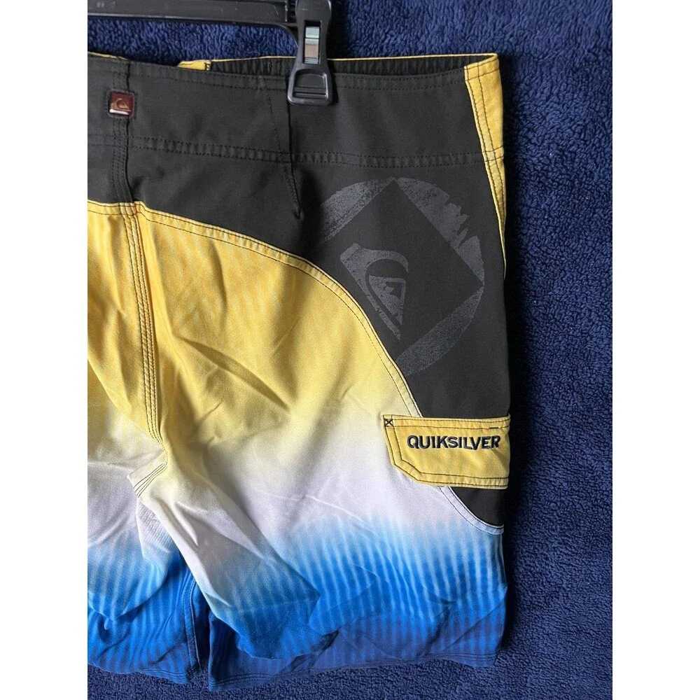 Quiksilver Board Shorts 32 Mens Active Swim Wear Yellow/White/Blue